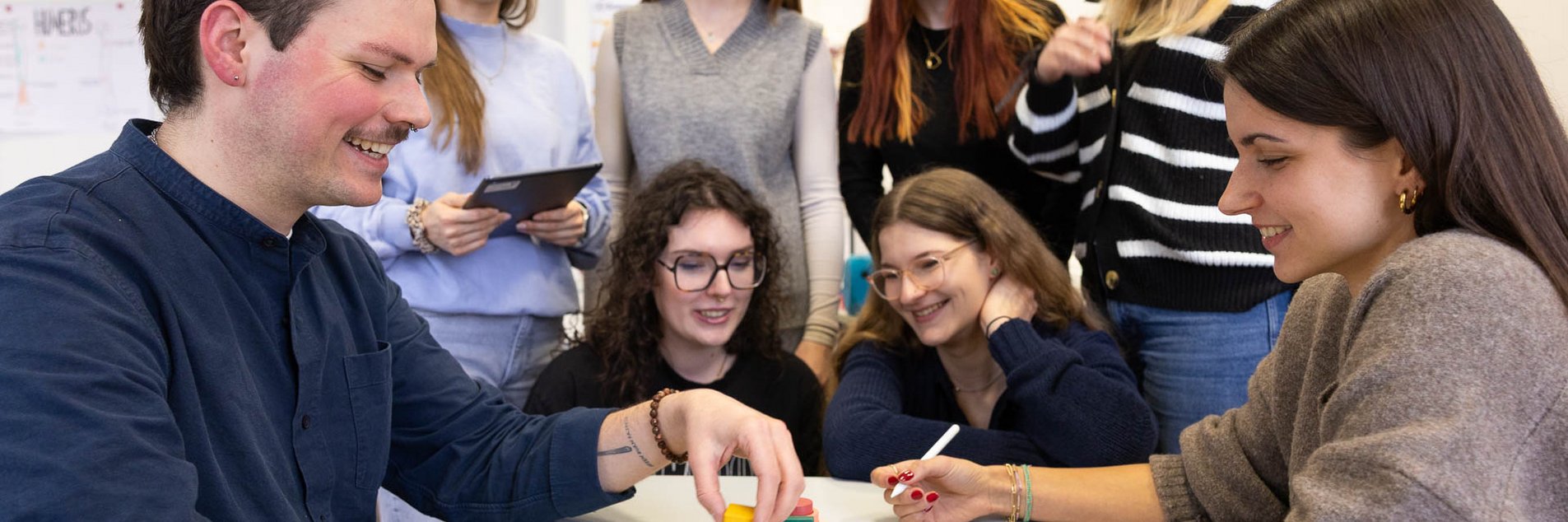 Pflegeausbildung Symbolbild