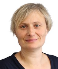 Adrian, Ilona